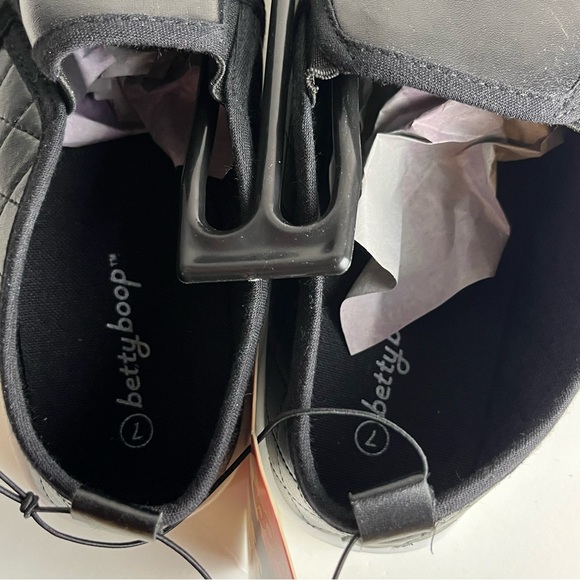 BETTY BOOP Flame Slip On Sneakers - Picture 8 of 10